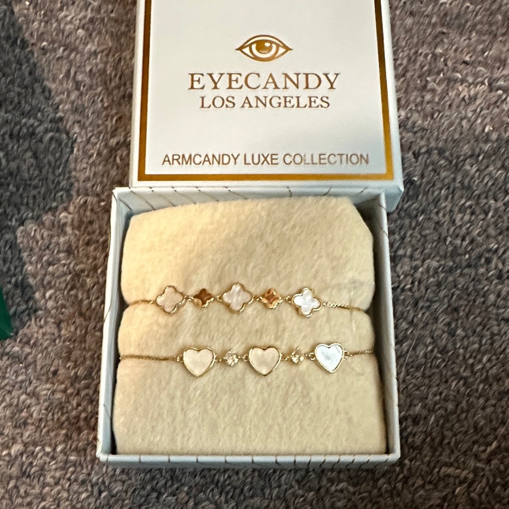 EyeCandy Gold and White Clover & Heart Bracelet Set